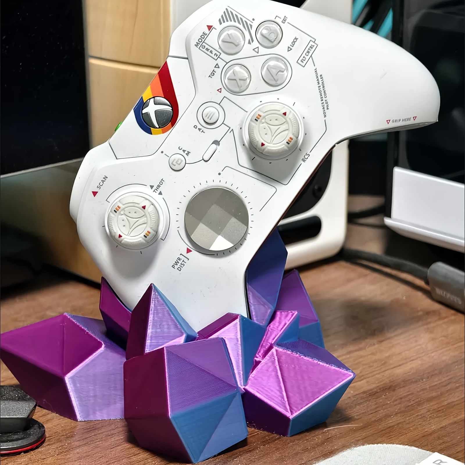 3D Printed Crystal Game Contro - Controller Stand Holder のレビューと価格