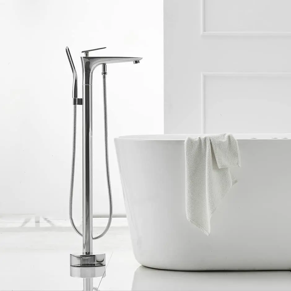 Floor Standing Bathtub Faucet  - Controller Stand Holder のレビューと価格